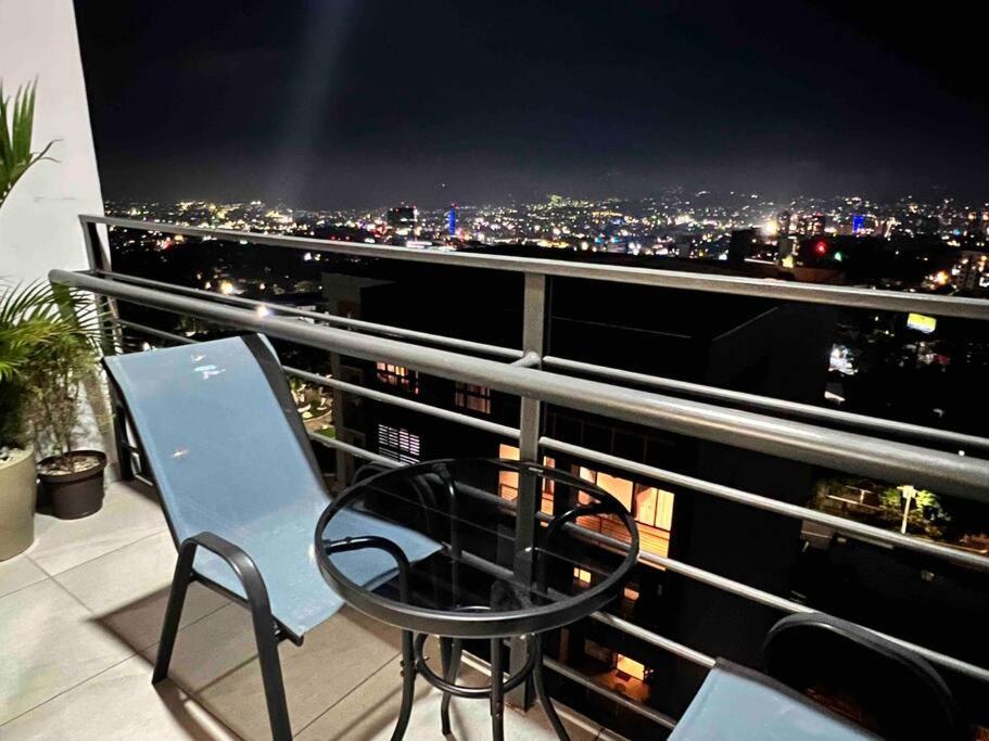 Apartamento Con Impresionante Vista En La Cuidad San Salvador